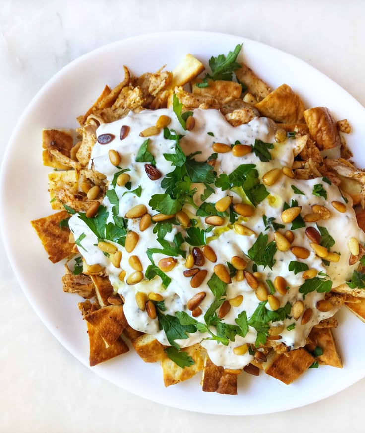 Chicken fatteh with almonds and ghee